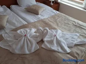 CAPUCCINO GUEST APARTMENTS - FREE PARKING and Wi-Fi - Image 5