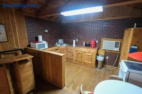 That 70s Cabin Yellow Rose Canyon - Image 3