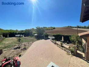 Villa di Campagna-With WIFI and Private Parking - Image 4