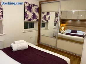Spacious 2 Bed House for Corporate and Family Stays - Image 3