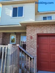 Prime Location & Cozy Rooms at the heart of Kanata, Ottawa - Image 3