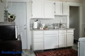 Eden's Cozy Oasis - Image 3