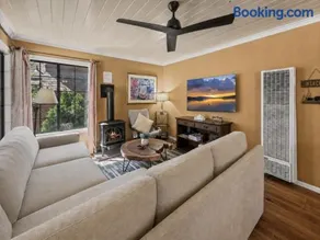 Chipmunk House - Walk to Lake & Village, Fire Pit, Deck - Image 3