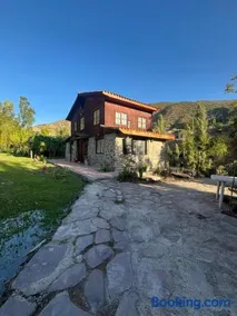 Andean Countryside, Mountains & Riverside Retreat - Image 1