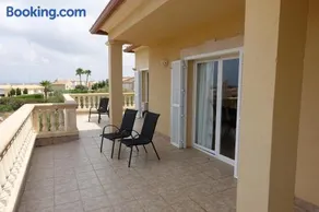 Villa adaptée aux familles avec jardin, barbecue et internet haut débit | Vue jardin | Parfaite pour le travail à distance | Avec animaux bienvenus - Image 4