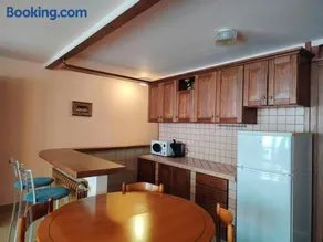 Will House - Image 1