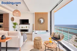 PURA VIDA Luxury apartment with jacuzzi - Image 2