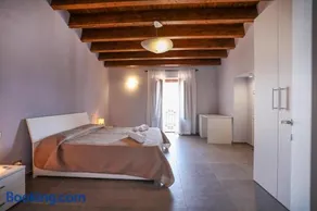 Le signorine panoramic apts: Donna Giacomina - Image 3