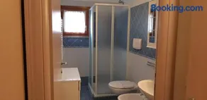 Appartamento con giardino e uso piscina - Image 2