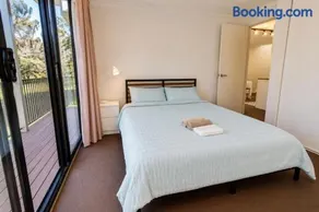 Private 1-Bedroom Lower-Level Unit, Self Check-in - Image 1
