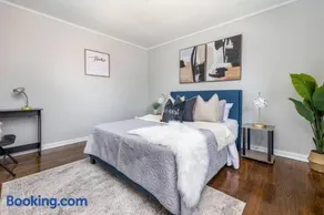 Queen Bed Apt in West Hartford - Image 2