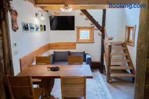 MARRYS APARTMENTS - Image 1