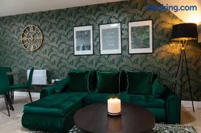 Velvet Luxe Retreat Opposite Stadium - Image 1