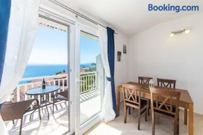 Apartments Tilda- 50m to Pebble Beach - Image 1