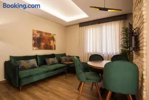 Maxuite Hotel in Home - Image 1