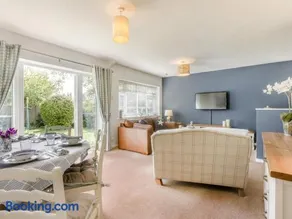 2 Bed in Barnstaple oc-oldma - Image 3
