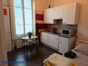 Studio tout équipé - 2 min des thermes - commerces & parking gratuit - Image 2