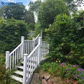 Apple Blossom Cottage - Image 3