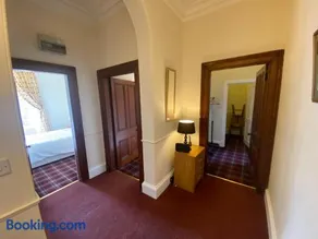 92 High Street - Image 5