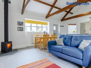 2 Bed in Penryn oc-78621 - Image 2