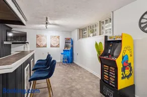 Steps to Edgewater - Sleeps 14 - Fun Game Room Retreat - Image 4