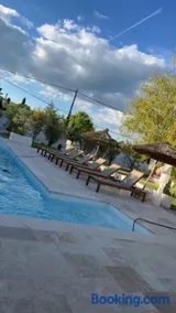 Magnifique villa familiale avec piscine - Image 3