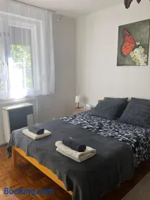 Karman Apartman - 2 bedroom entire flat in the center - Image 2