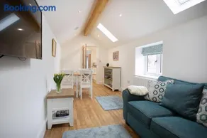 The Coffin Maker's Cottage, Bunny - Image 3