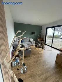 Modern house, comfort and decor 5 people - Image 1