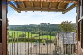 3 Bed in Woodford oc-w32062 - Image 3