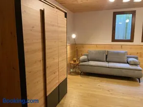 Chalet totalmente attrezzato con terrazza, griglia e sauna | Vista sul giardino | Sono ammessi animali domestici - Image 3