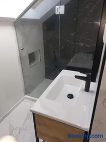 Zen Apartment - Image 1