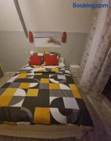 Belle chambre avec balcon - Image 3