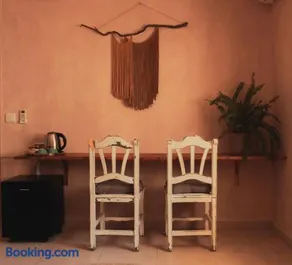 Hostal Esfigueral - Image 3