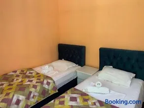 hotel pillows - Image 2