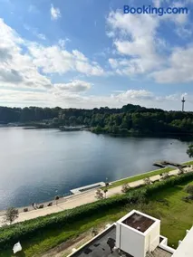 Panoramablick über den See - Image 3