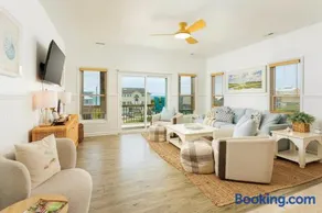 Ocean-View Pet-Friendly Beach Access Retreat - Image 2