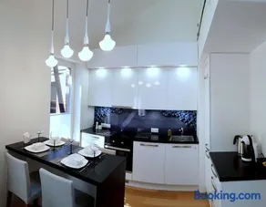 Baeri Residence - Image 1