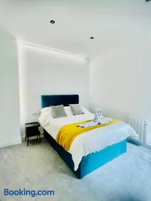 Brand-New Modern 2 Bed Room Apart ment With FREE Parking - Image 1