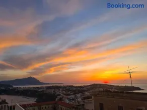 Nel punto più alto dell’ Isola, terrazza con vista mozzafiato - Image 1