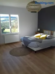 Agréable chambre meublée, vue sur la vallée de l'Auxois - Image 4