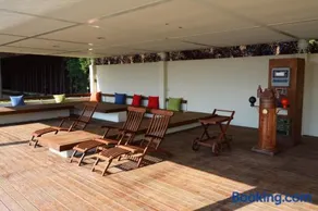 Villa Temptation - Image 1