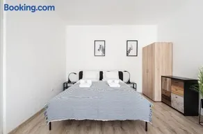 Lunar Love Apartment - Image 2