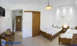 Tanias House - Image 2