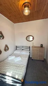 Elia - Image 3