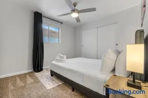 Spacious 2BR Comfort Retreat at Vineyard in Mesa - Image 3