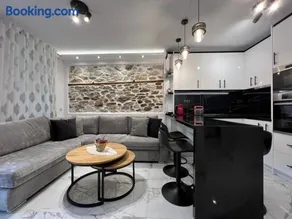 Aem House - Image 2