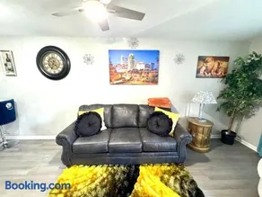 Luxury Townhome Greenville, NC Near ECU Campus - Image 3