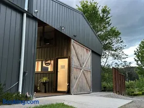 Luxury Barn-Style Suite with Stable Views - Image 1
