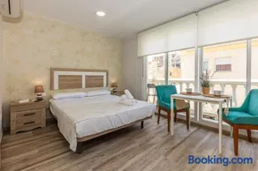 Apartamentos Lola Beach - Image 3